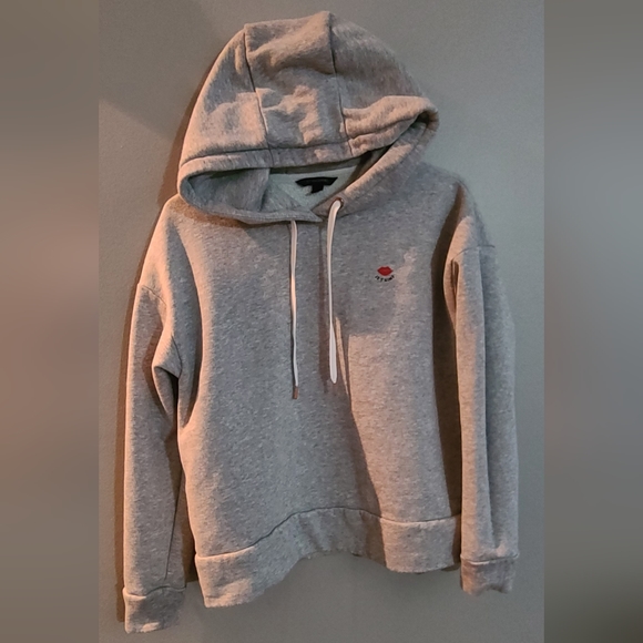 Banana Republic gray sweatshirt 💋‎ - Picture 4 of 8